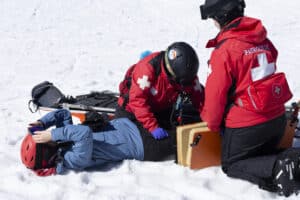 kreuzbandriss nach Skiunfall Knie Verletzung Nach Unfall/Sturz: Was Tun? Physiotherapie Zürich